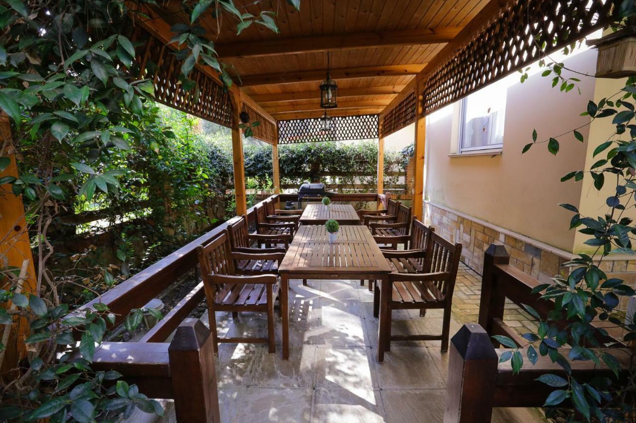 Pine-Tree Apt W/ Private Garden 50 M From The Sea Golem  Εξωτερικό φωτογραφία