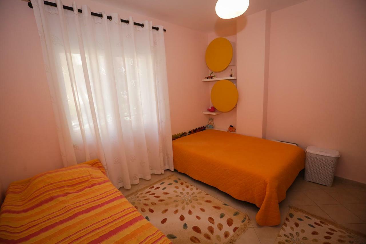 Pine-Tree Apt W/ Private Garden 50 M From The Sea Golem  Εξωτερικό φωτογραφία