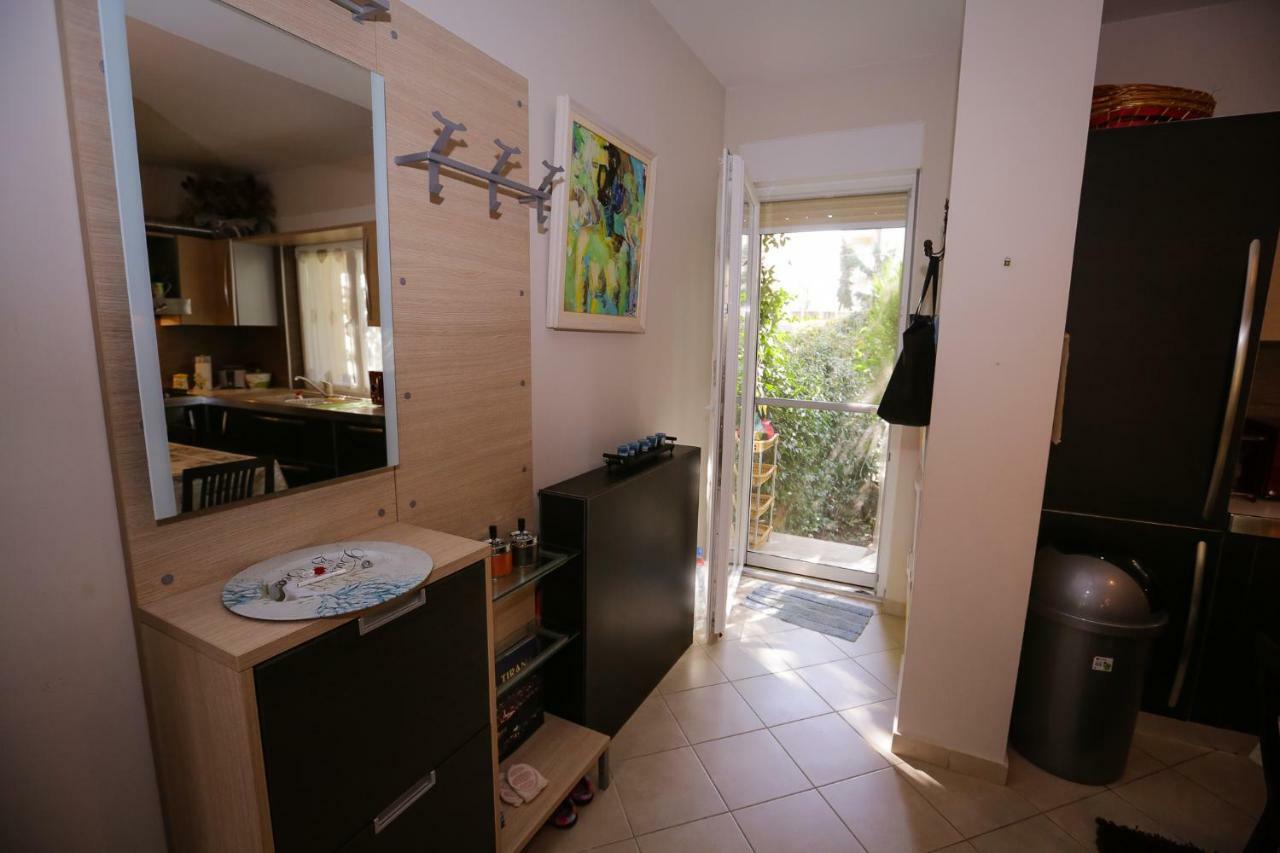 Pine-Tree Apt W/ Private Garden 50 M From The Sea Golem  Εξωτερικό φωτογραφία